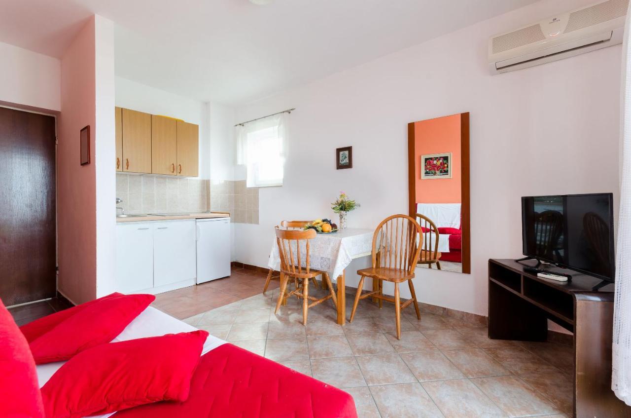 Apartments Sime Lopar Habitación foto